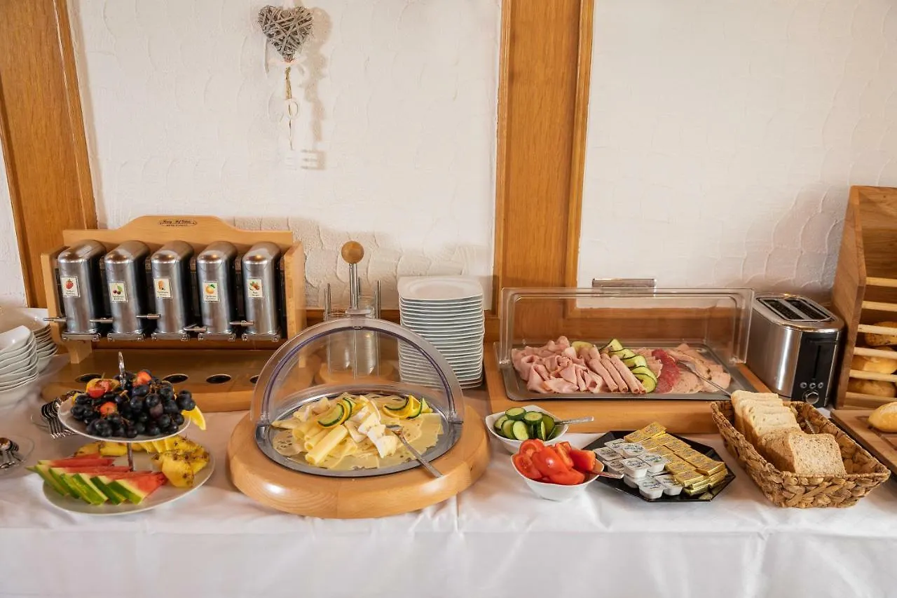*** Hotel Hotel-Restaurant Straussen Harburg  Germany